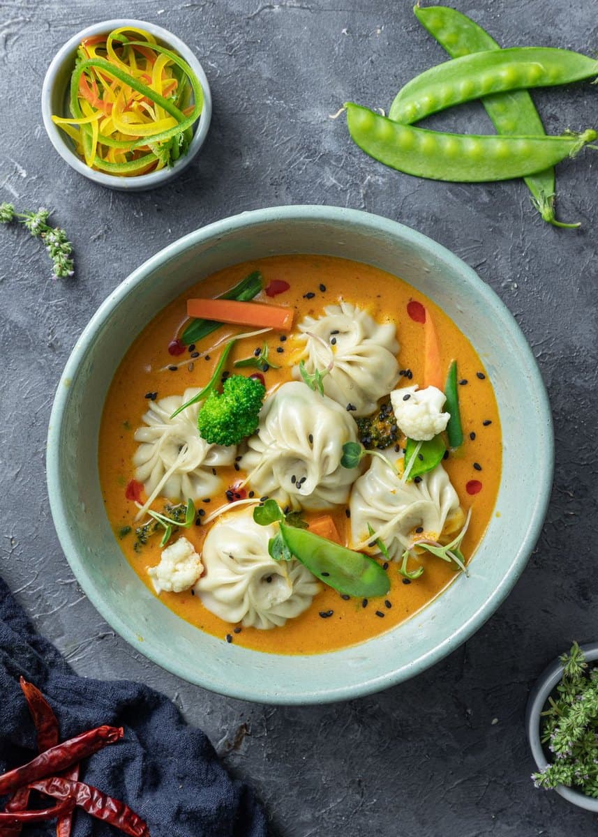 Momos