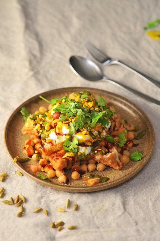 Papdi Chaat Aur Methi Papdi